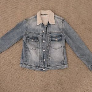 Pacsun - Size M in Mens - Worn once - Warm - Denim and fur - Jean jacket